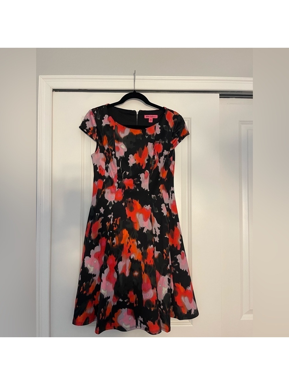 Betsey Johnson Fit and Flare Watercolor Beauty Size 6